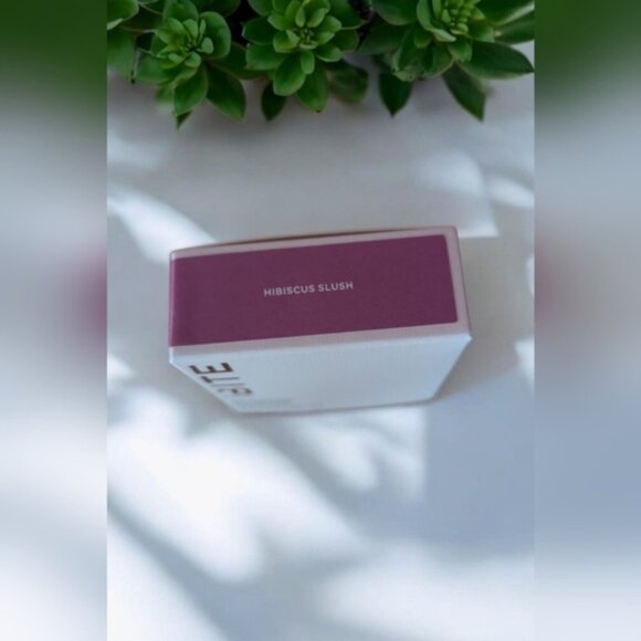 Bite Beauty Daycation Whipped Blush Hibiscus Slush (New) - Picture 6 of 11